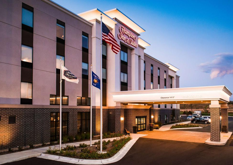 Hampton Inn & Suites – Lake Delton