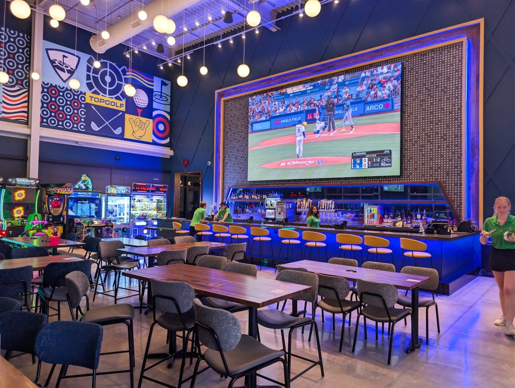 Topgolf Bar